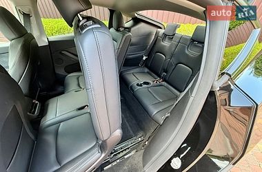 Позашляховик / Кросовер Tesla Model Y 2024 в Києві