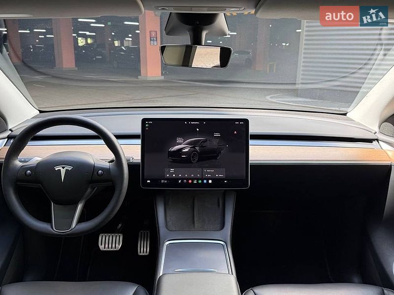 Внедорожник / Кроссовер Tesla Model Y 2023 в Киеве