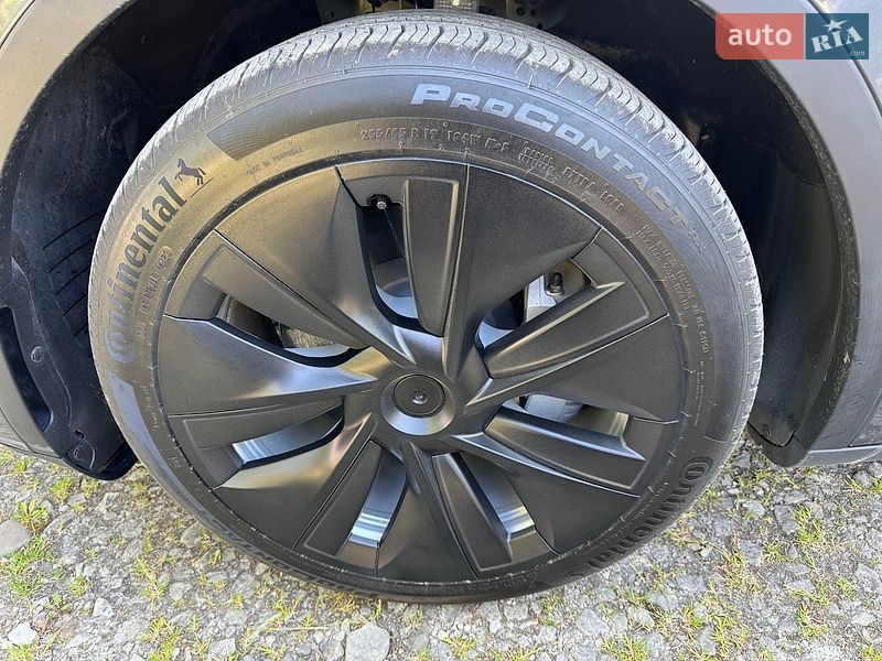 Внедорожник / Кроссовер Tesla Model Y 2023 в Долине фото 37 Внедорожник / Кроссовер Tesla Model Y 2023 в Долине