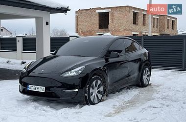 Позашляховик / Кросовер Tesla Model Y 2023 в Верховині