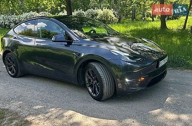 Позашляховик / Кросовер Tesla Model Y 2024 в Тернополі фото 7 Позашляховик / Кросовер Tesla Model Y 2024 в Тернополі