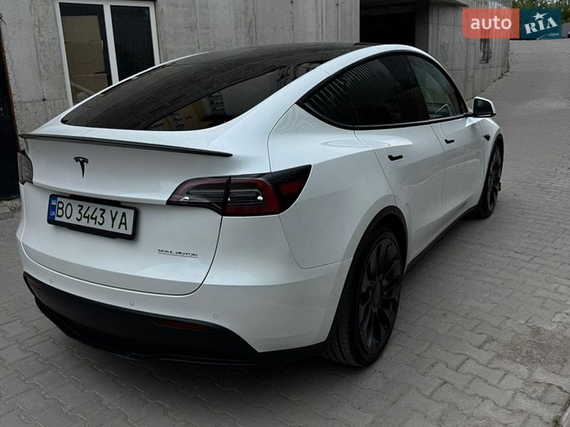 Позашляховик / Кросовер Tesla Model Y 2022 в Тернополі