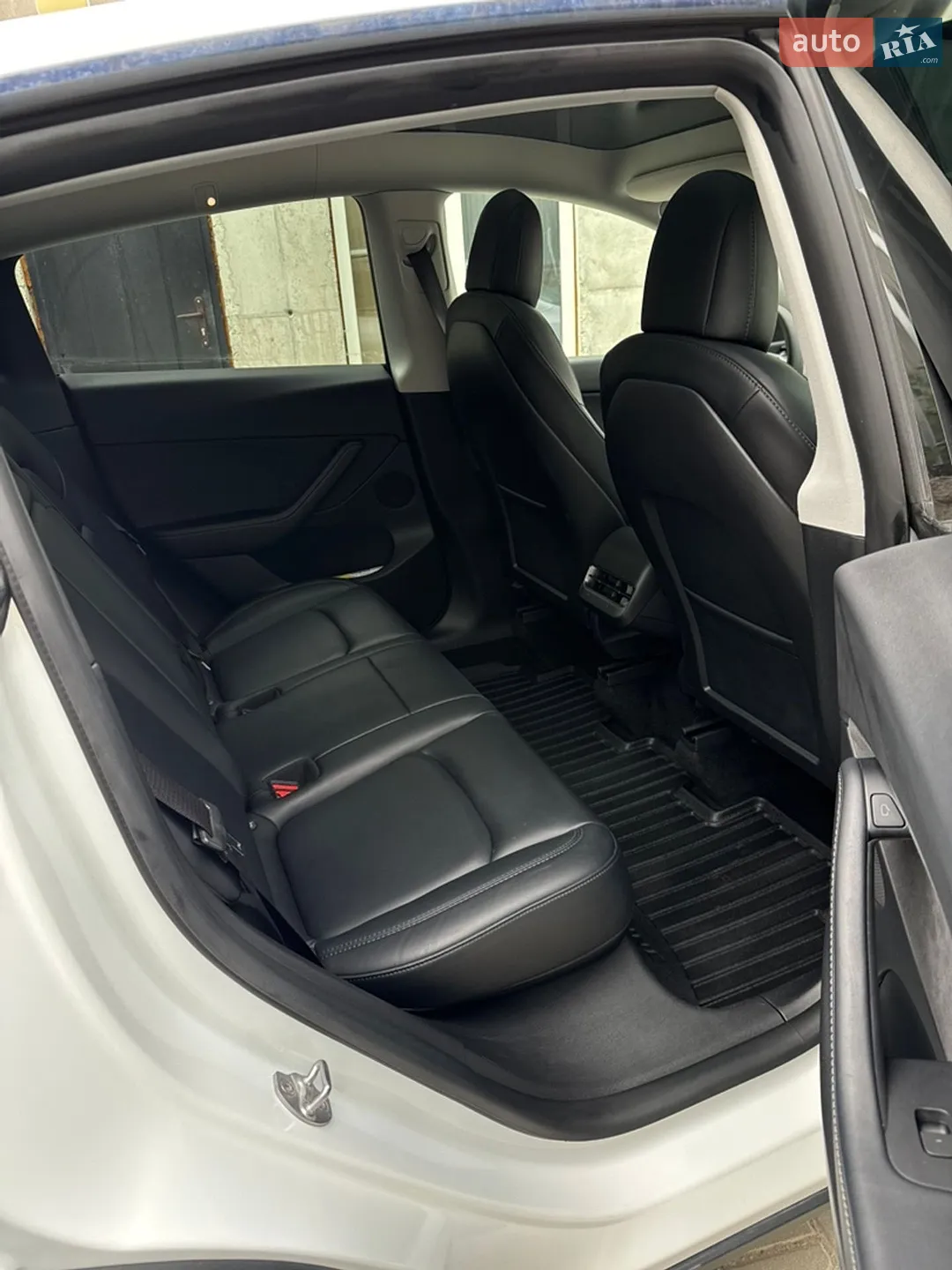 2022 Tesla Model Y - мініатюра 12