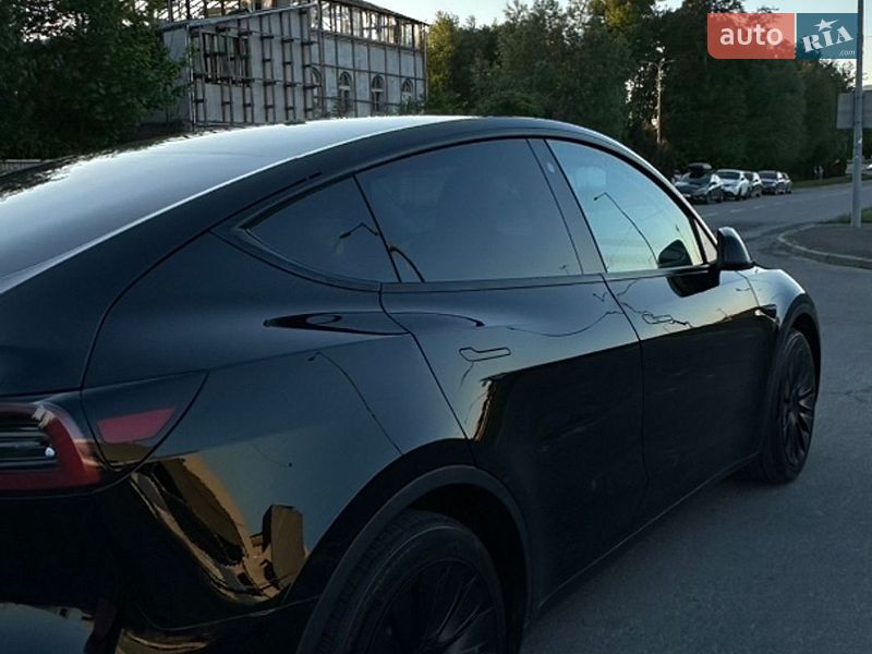 Позашляховик / Кросовер Tesla Model Y 2023 в Львові