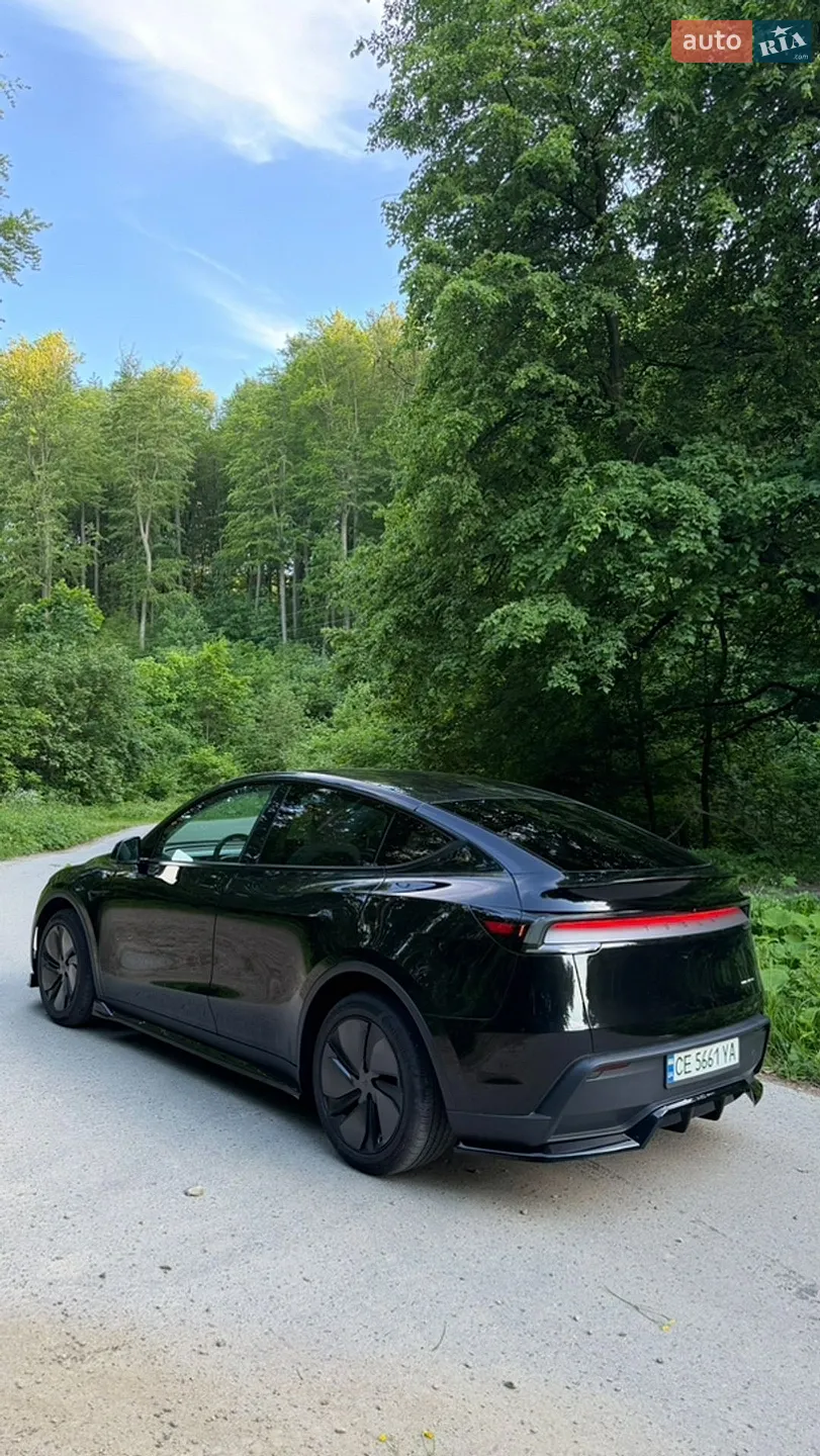 2025 Tesla Model Y - мініатюра 11