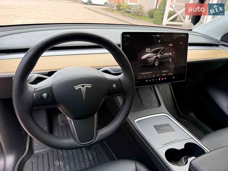 Позашляховик / Кросовер Tesla Model Y 2022 в Стрию