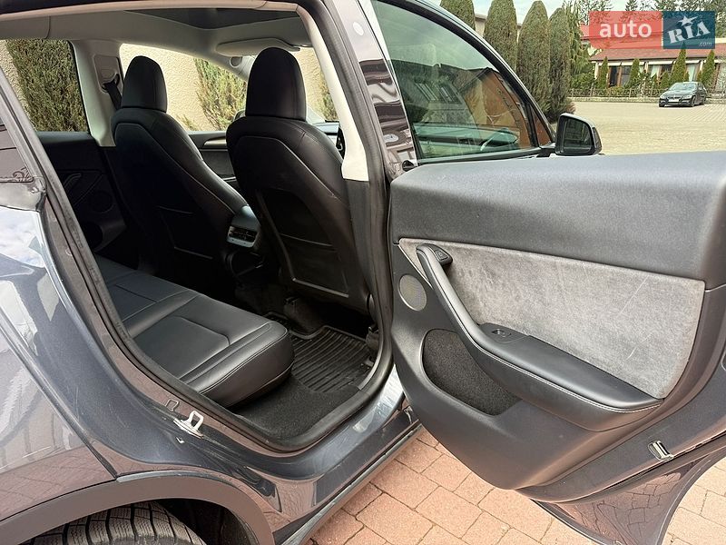 Позашляховик / Кросовер Tesla Model Y 2022 в Стрию