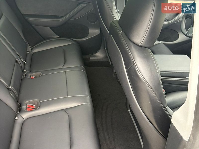 Позашляховик / Кросовер Tesla Model Y 2023 в Києві фото 13 Позашляховик / Кросовер Tesla Model Y 2023 в Києві