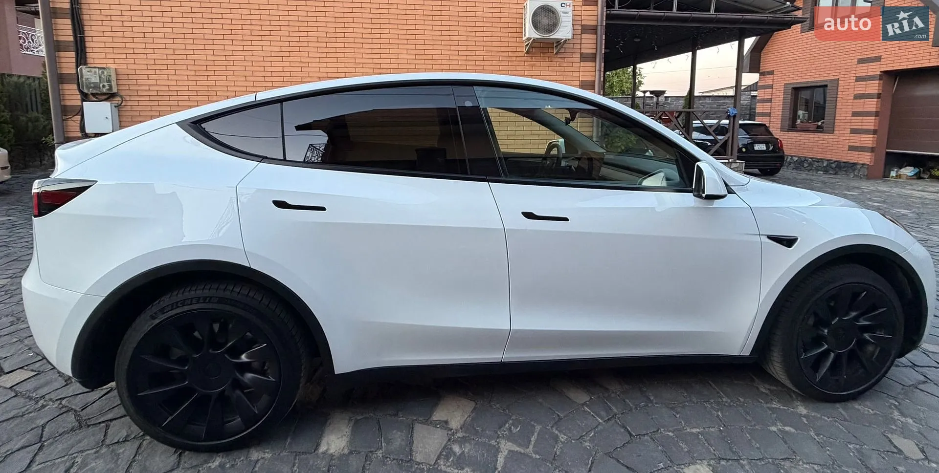 2023 Tesla Model Y - мініатюра 4