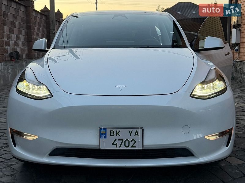 Внедорожник / Кроссовер Tesla Model Y 2023 в Костополе