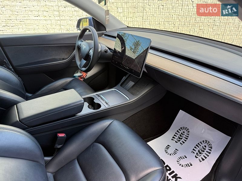 Позашляховик / Кросовер Tesla Model Y 2021 в Луцьку
