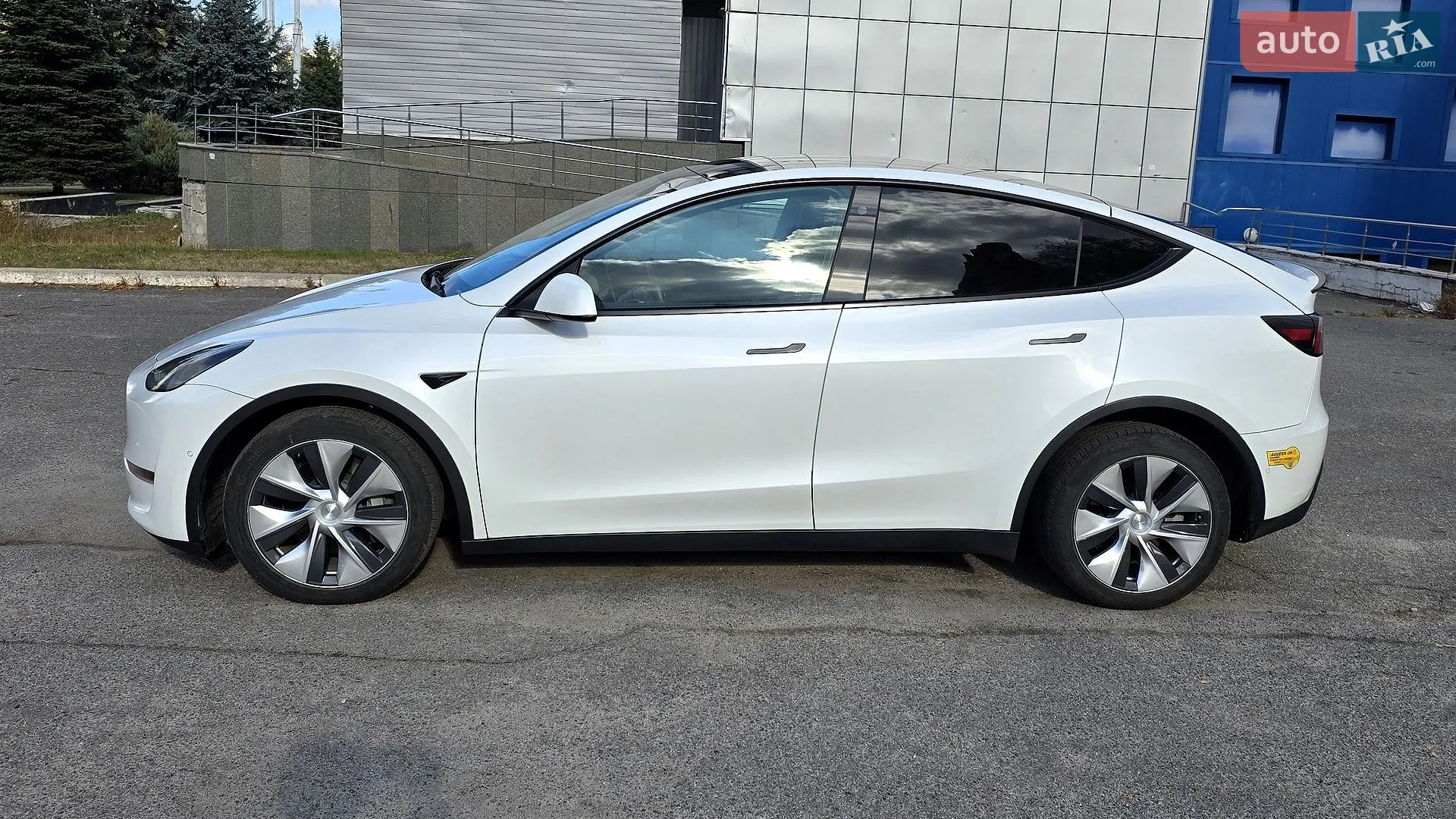 2021 Tesla Model Y - мініатюра 14