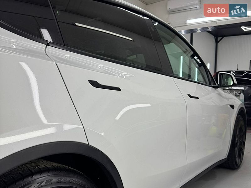 Позашляховик / Кросовер Tesla Model Y 2022 в Кіцмані