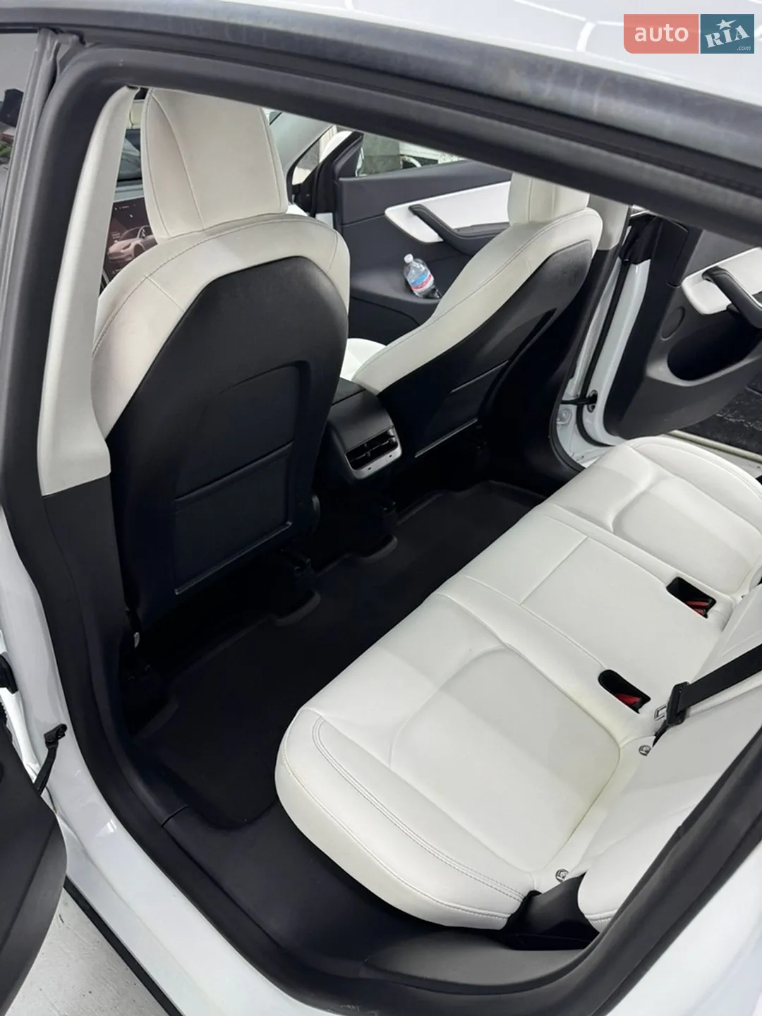 2022 Tesla Model Y - мініатюра 18