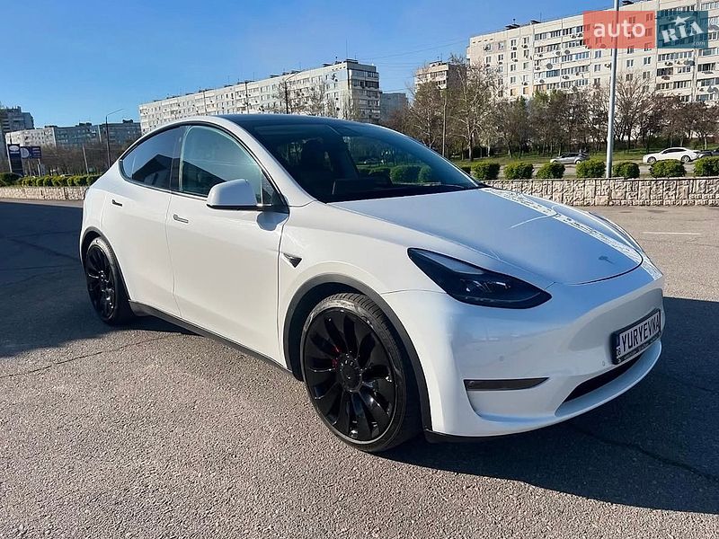 Позашляховик / Кросовер Tesla Model Y 2021 в Запоріжжі