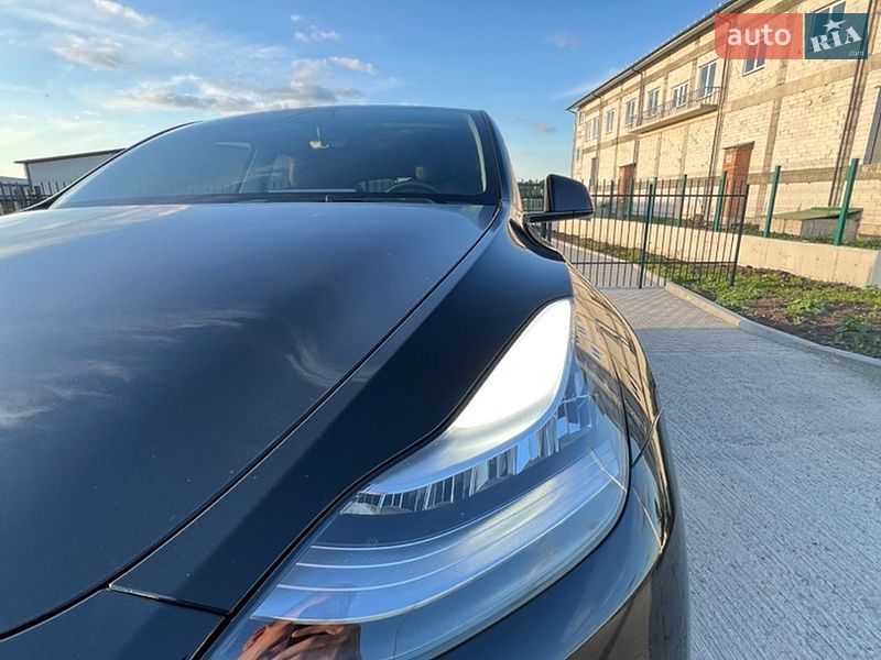 Внедорожник / Кроссовер Tesla Model Y 2021 в Виннице