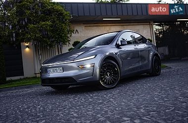 Позашляховик / Кросовер Tesla Model Y 2025 в Львові