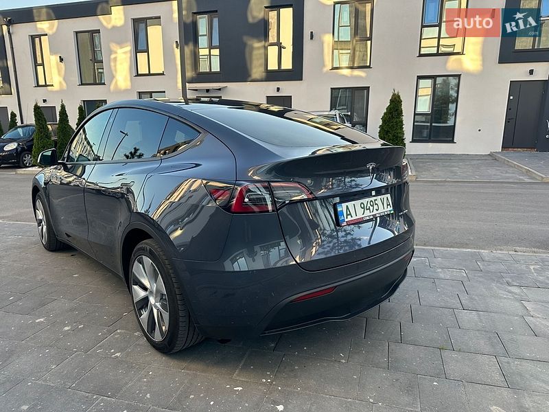 Внедорожник / Кроссовер Tesla Model Y 2023 в Киеве