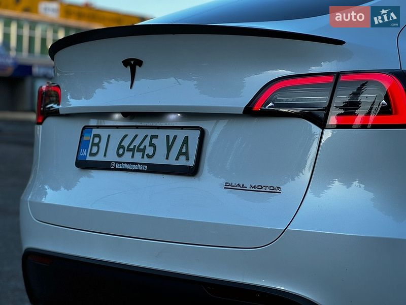 Позашляховик / Кросовер Tesla Model Y 2023 в Полтаві