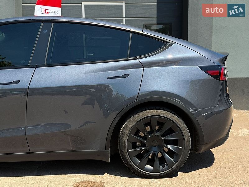 Внедорожник / Кроссовер Tesla Model Y 2022 в Киеве