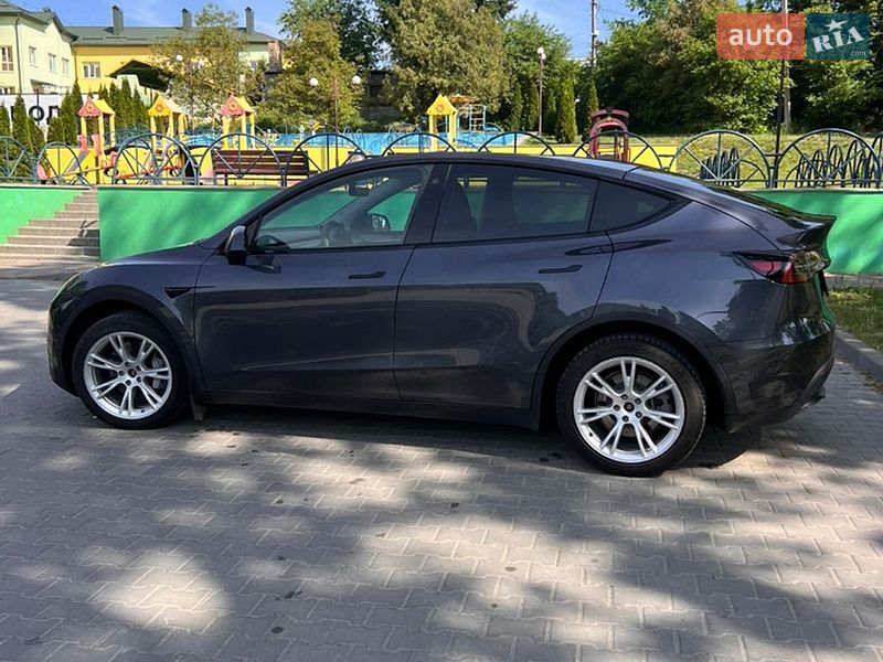Внедорожник / Кроссовер Tesla Model Y 2023 в Тернополе