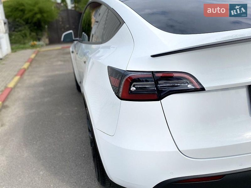 Внедорожник / Кроссовер Tesla Model Y 2021 в Тернополе