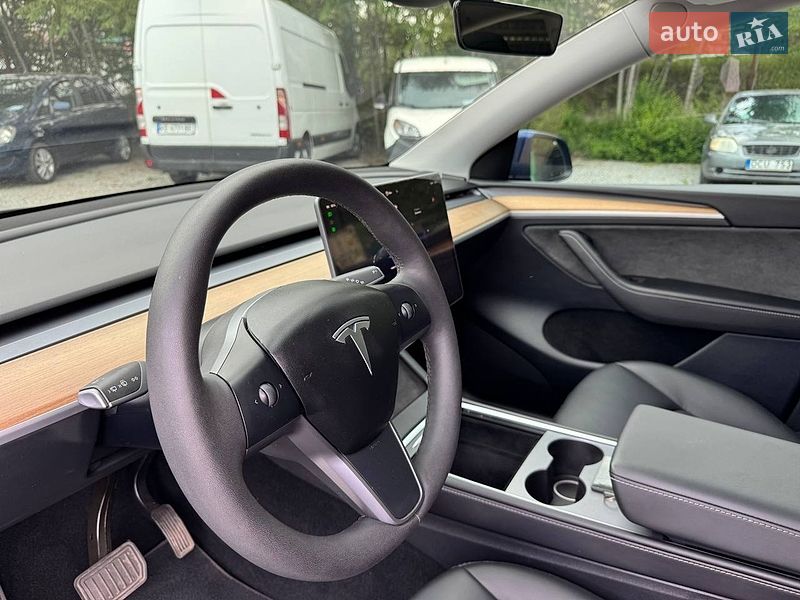 Внедорожник / Кроссовер Tesla Model Y 2023 в Днепре