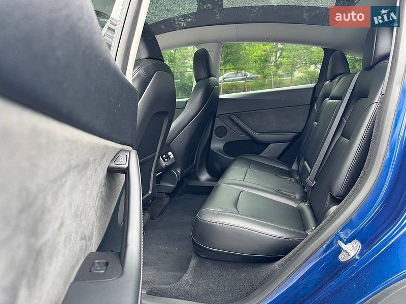 Внедорожник / Кроссовер Tesla Model Y 2023 в Днепре
