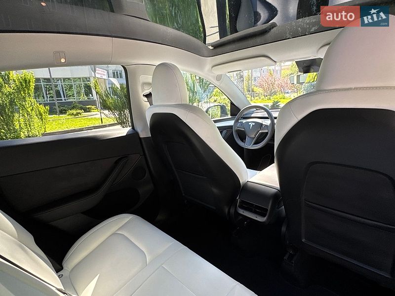 Внедорожник / Кроссовер Tesla Model Y 2024 в Виннице