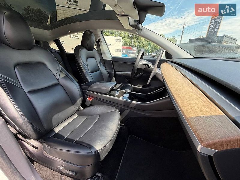 Позашляховик / Кросовер Tesla Model Y 2020 в Луцьку