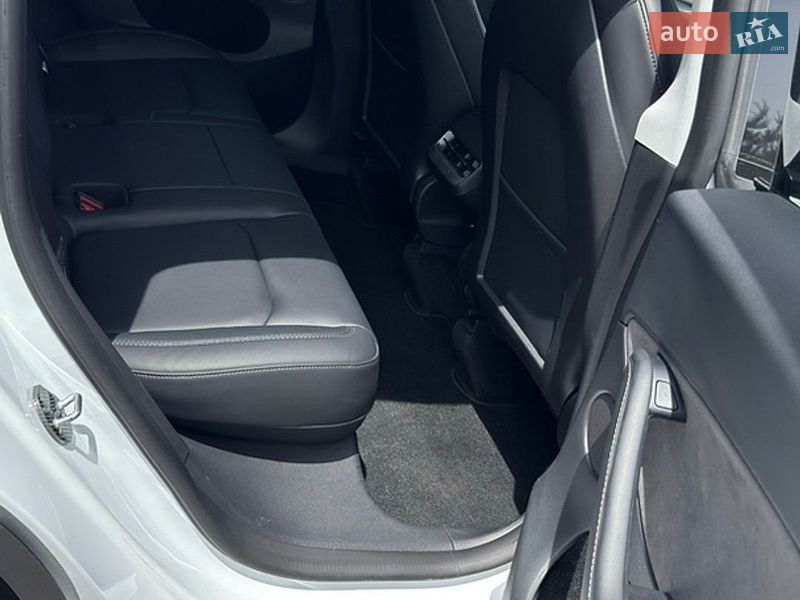 Внедорожник / Кроссовер Tesla Model Y 2022 в Луцке