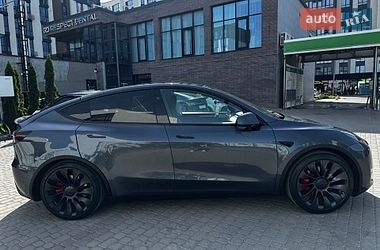 Позашляховик / Кросовер Tesla Model Y 2023 в Івано-Франківську