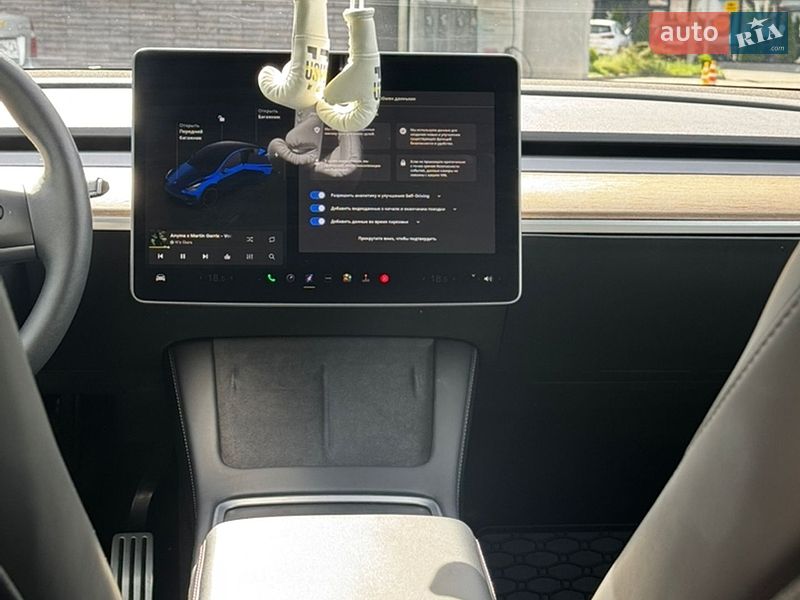 Позашляховик / Кросовер Tesla Model Y 2023 в Івано-Франківську