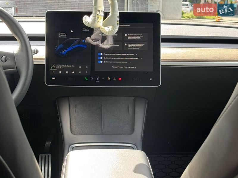 Позашляховик / Кросовер Tesla Model Y 2023 в Івано-Франківську