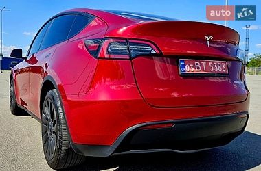 Позашляховик / Кросовер Tesla Model Y 2024 в Дніпрі