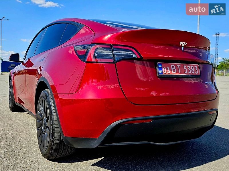 Позашляховик / Кросовер Tesla Model Y 2024 в Дніпрі