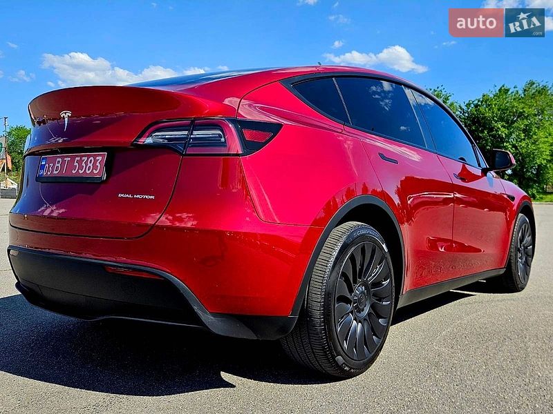 Позашляховик / Кросовер Tesla Model Y 2024 в Дніпрі