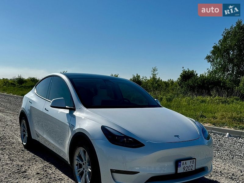 Tesla Model Y 2022