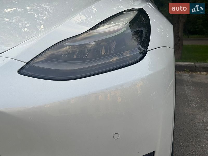 Внедорожник / Кроссовер Tesla Model Y 2022 в Киеве