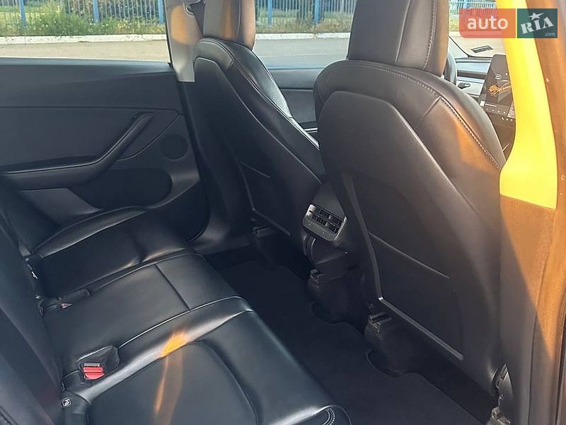 Позашляховик / Кросовер Tesla Model Y 2020 в Черкасах