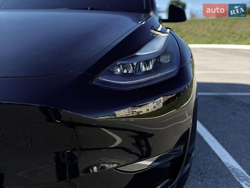 Позашляховик / Кросовер Tesla Model Y 2024 в Вінниці