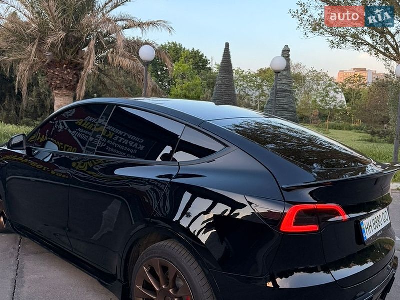 Внедорожник / Кроссовер Tesla Model Y 2023 в Великодолинском