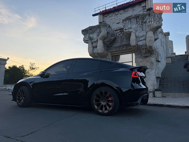 Внедорожник / Кроссовер Tesla Model Y 2023 в Великодолинском