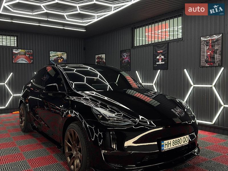 Внедорожник / Кроссовер Tesla Model Y 2023 в Великодолинском