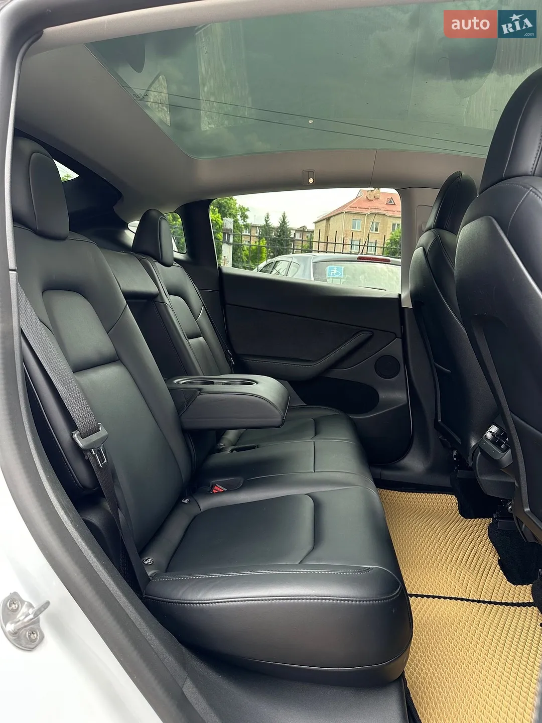 2022 Tesla Model Y - мініатюра 8