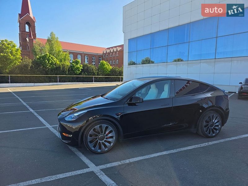 Позашляховик / Кросовер Tesla Model Y 2021 в Білгороді-Дністровському