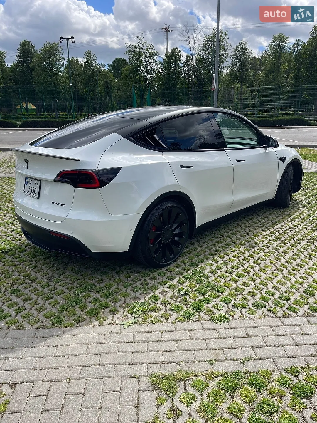 2022 Tesla Model Y - мініатюра 10