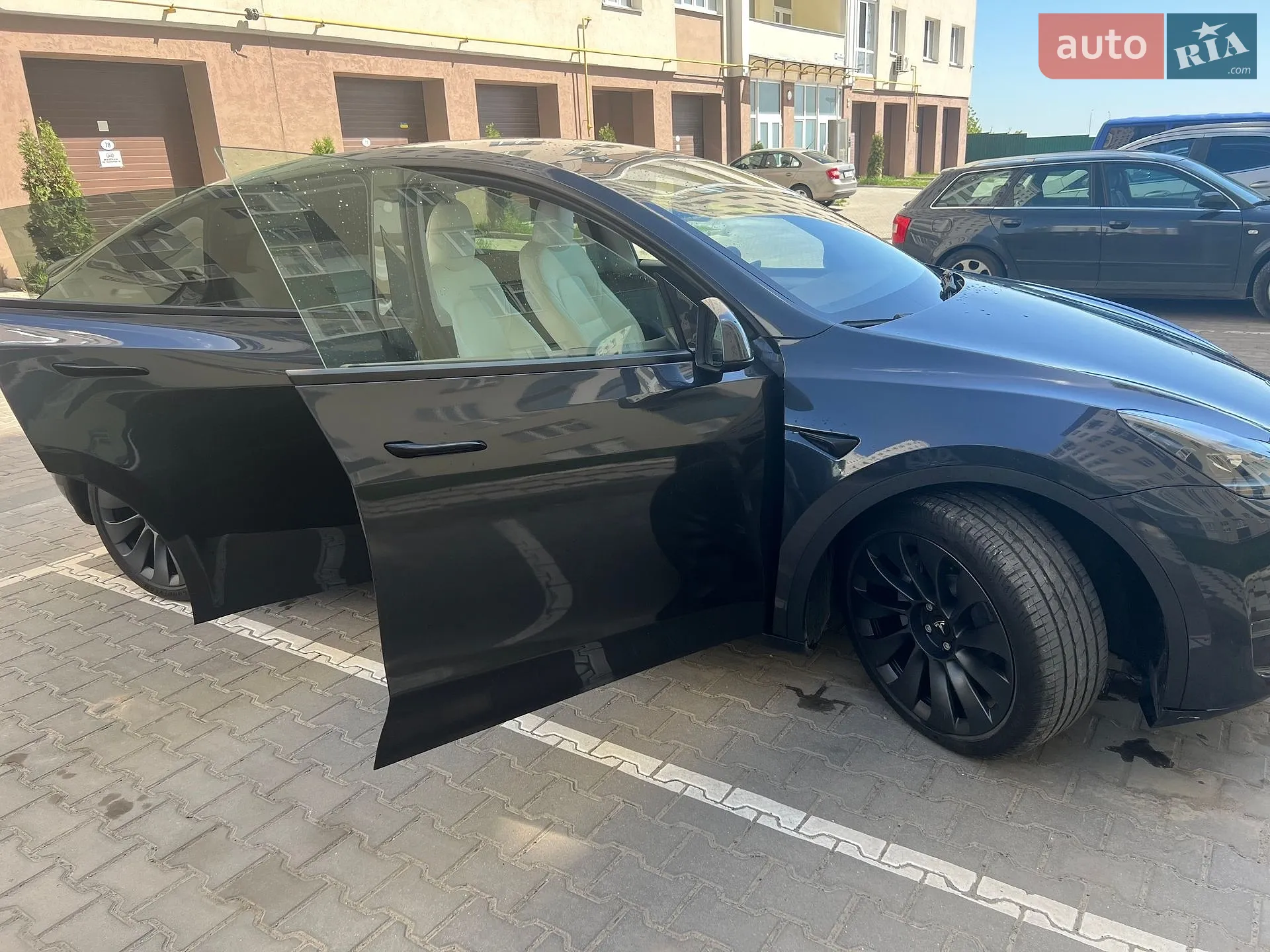 2024 Tesla Model Y - мініатюра 25