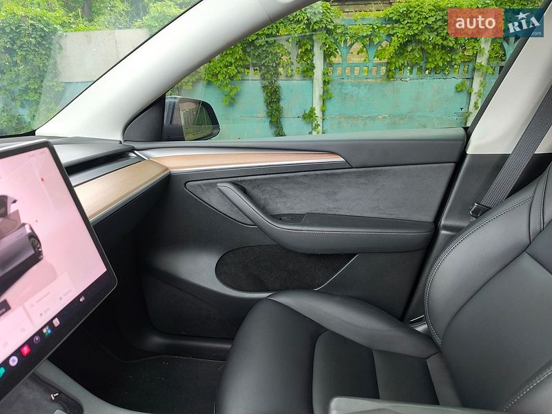 Позашляховик / Кросовер Tesla Model Y 2023 в Києві