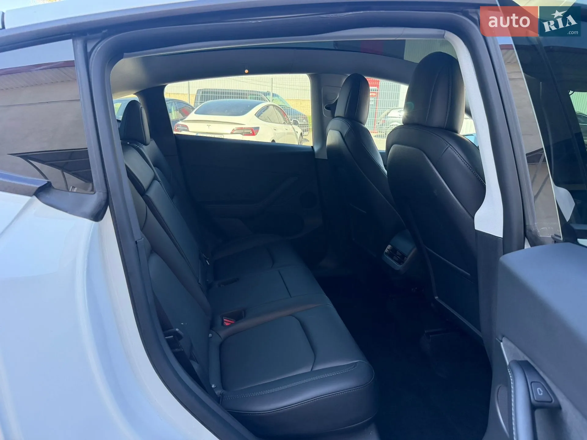 2022 Tesla Model Y - мініатюра 31